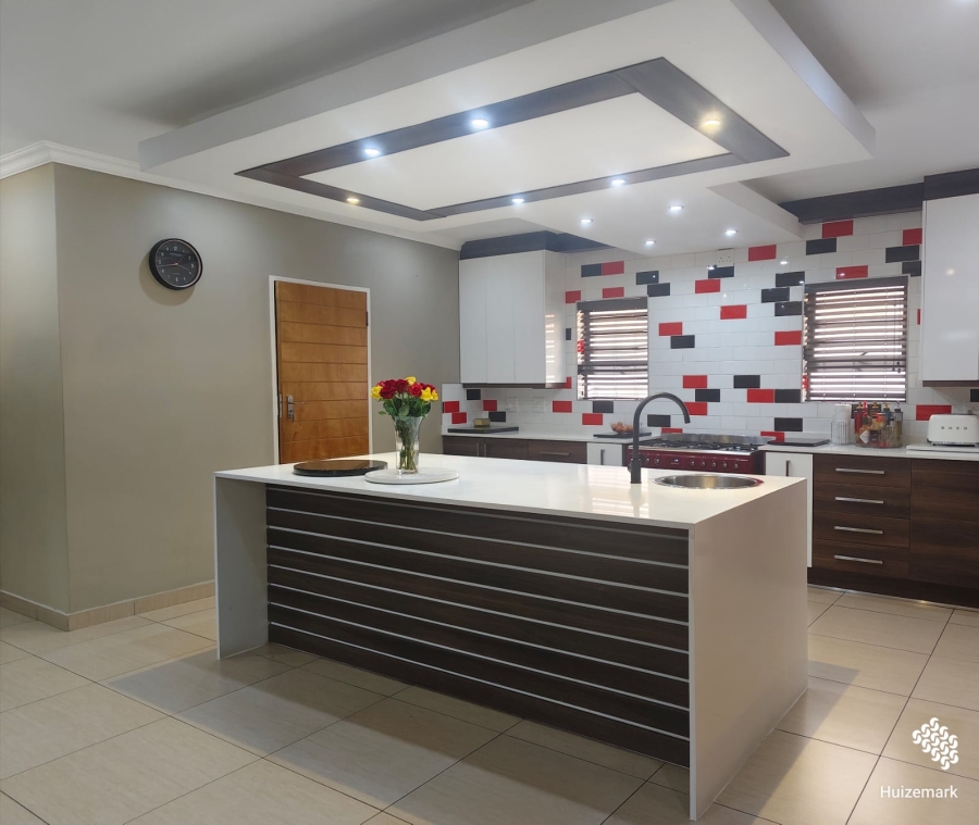 5 Bedroom Property for Sale in Vaalpark Free State